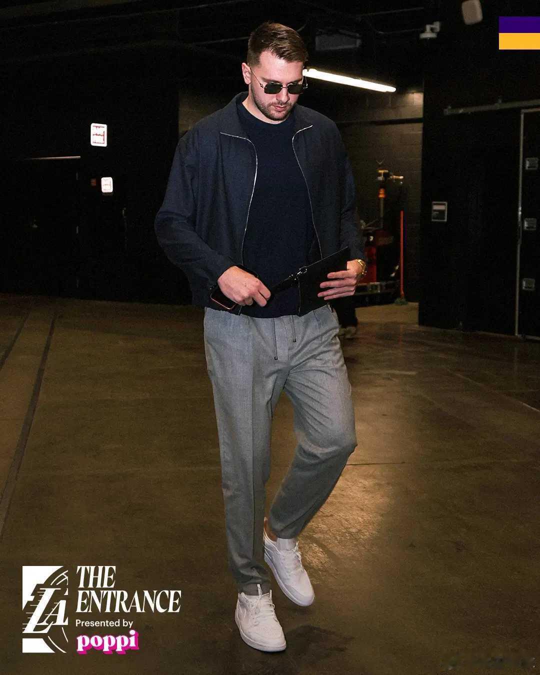 东契奇29+6湖人拒绝逆转战胜太阳，勒布朗26+8失误布克27+7北京时间12月