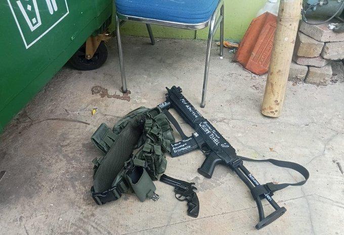 今天，周五祈祷期间，雅加达北部一所学校建筑群内的清真寺发生爆炸，造成 50 多人