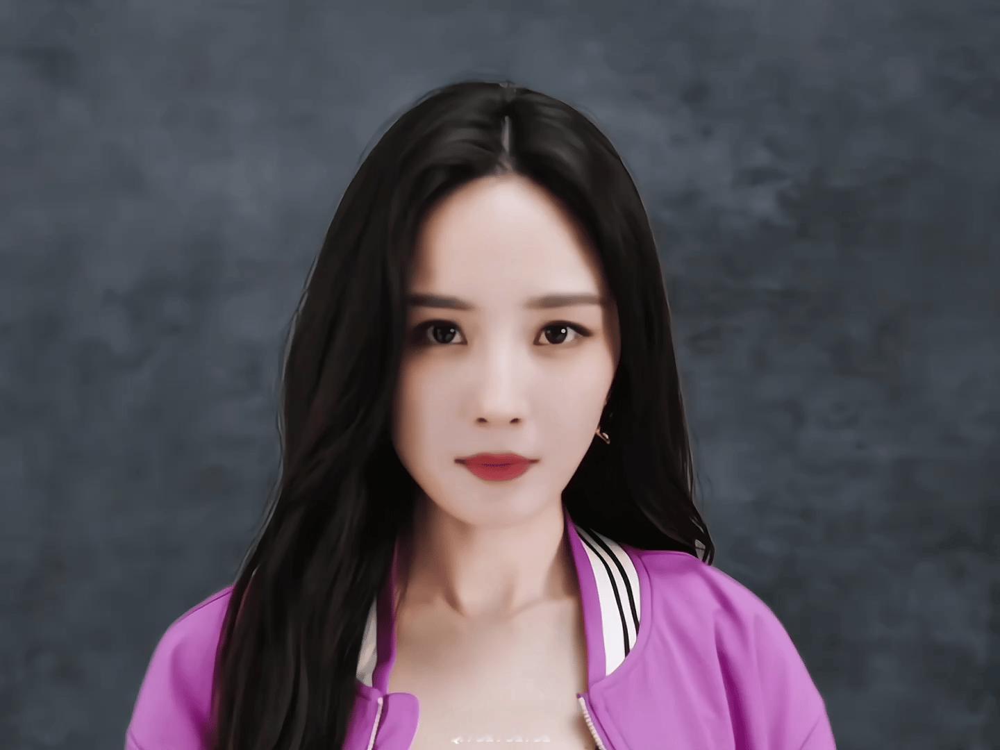#杨幂# 很难形容镜头拉近的震撼 ​​​