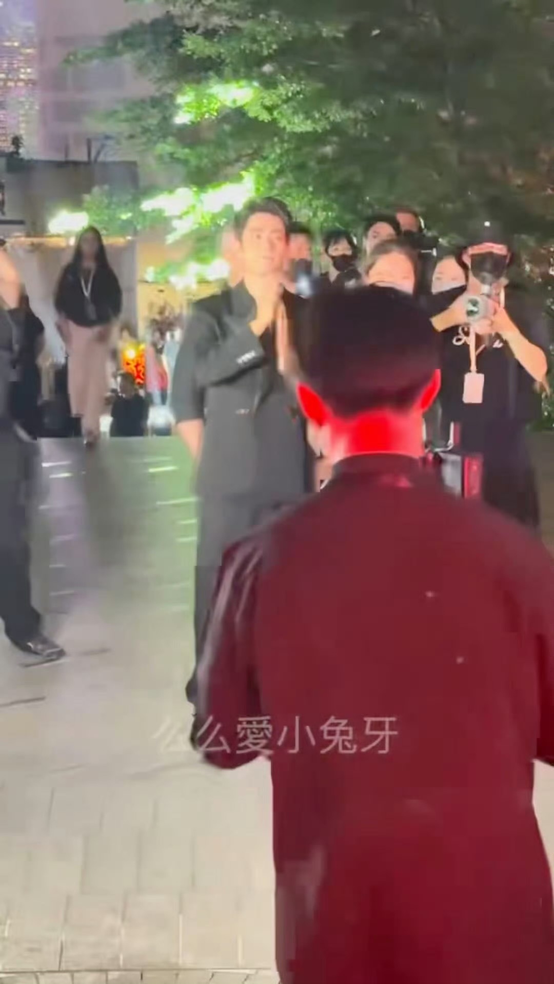 赞儿就这样偏心 