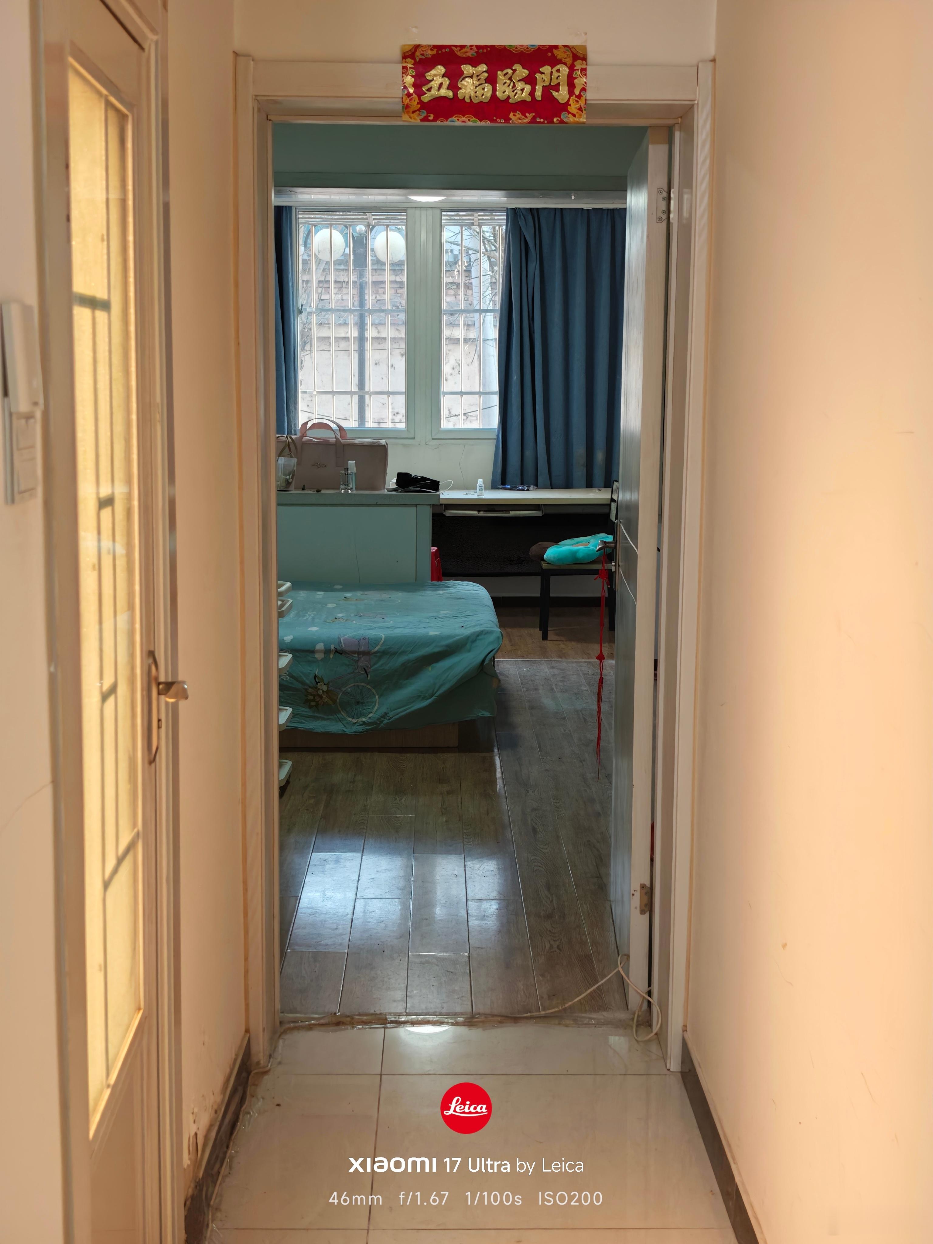 十年前来北京就租住进了这个安宁里小区的房子，这十年来家里的空调、洗衣机、冰箱、燃