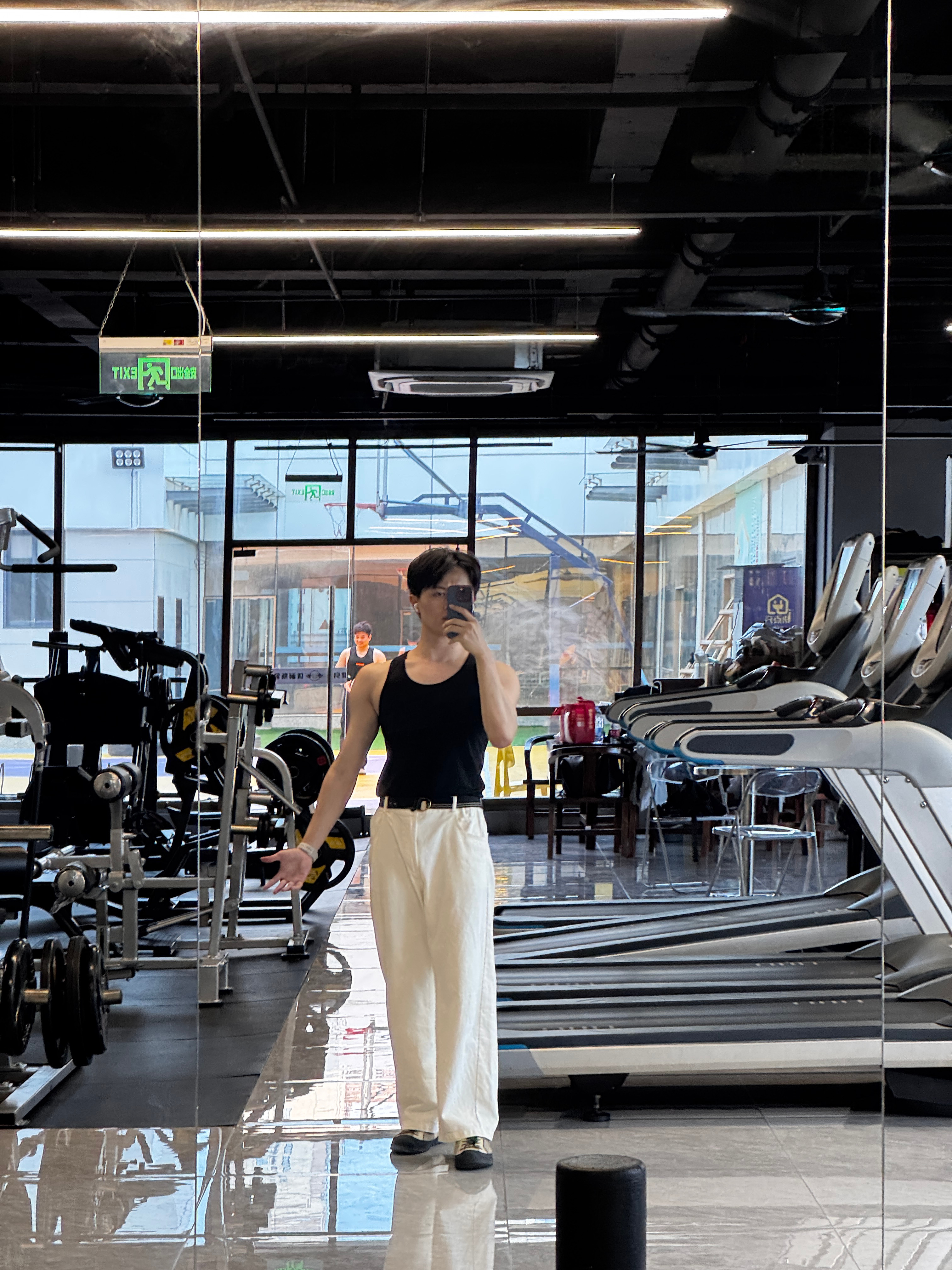 我的建模不行吗，嘛的，再说不行我不练了[二哈]把17退了等air[期待] ​​​