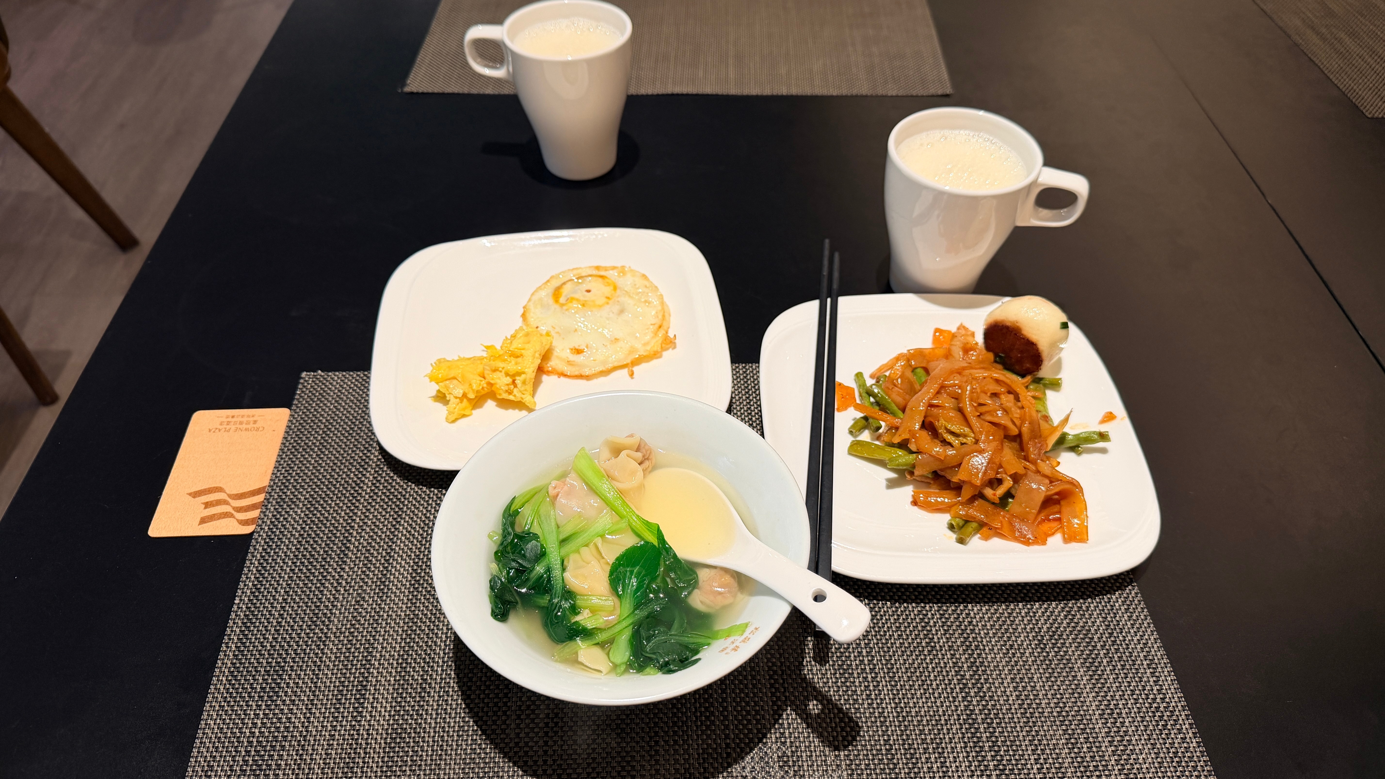 早 上海·颖奕皇冠假日酒店-酒店公寓