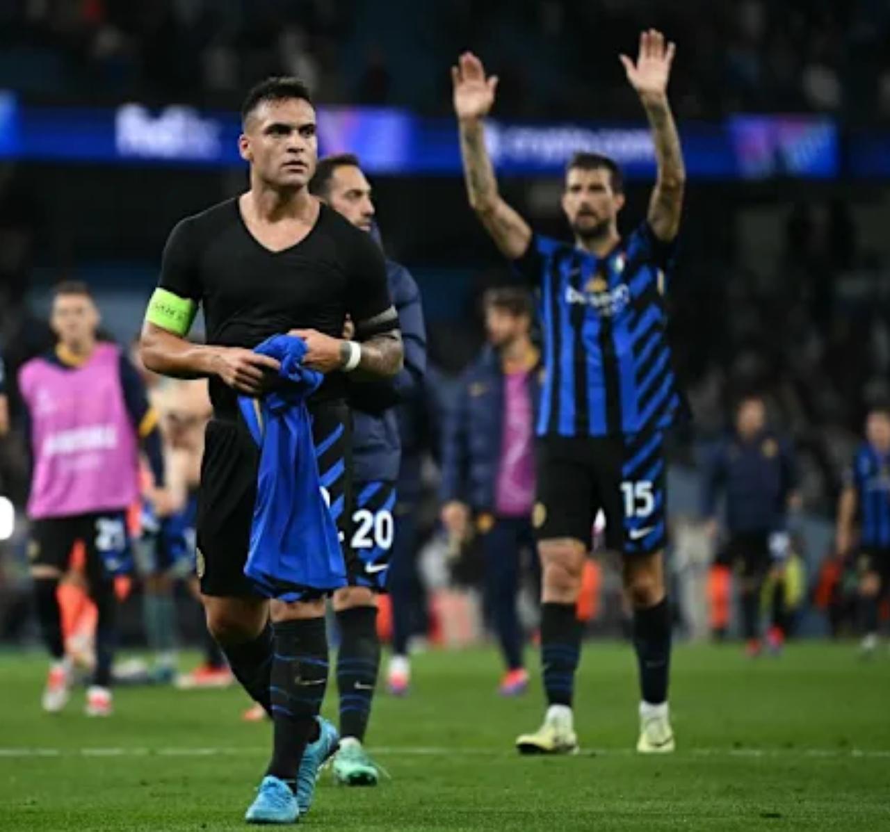 近期赛事密集，动不动熬夜，生物钟彻底乱了，今天昏昏沉沉的下楼梯时摔了一跤，好在只