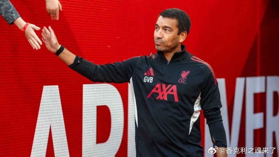 范布隆克霍斯特谈回归费耶诺德的可能性：“我在利物浦过得非常愉快。这是一家了不起的