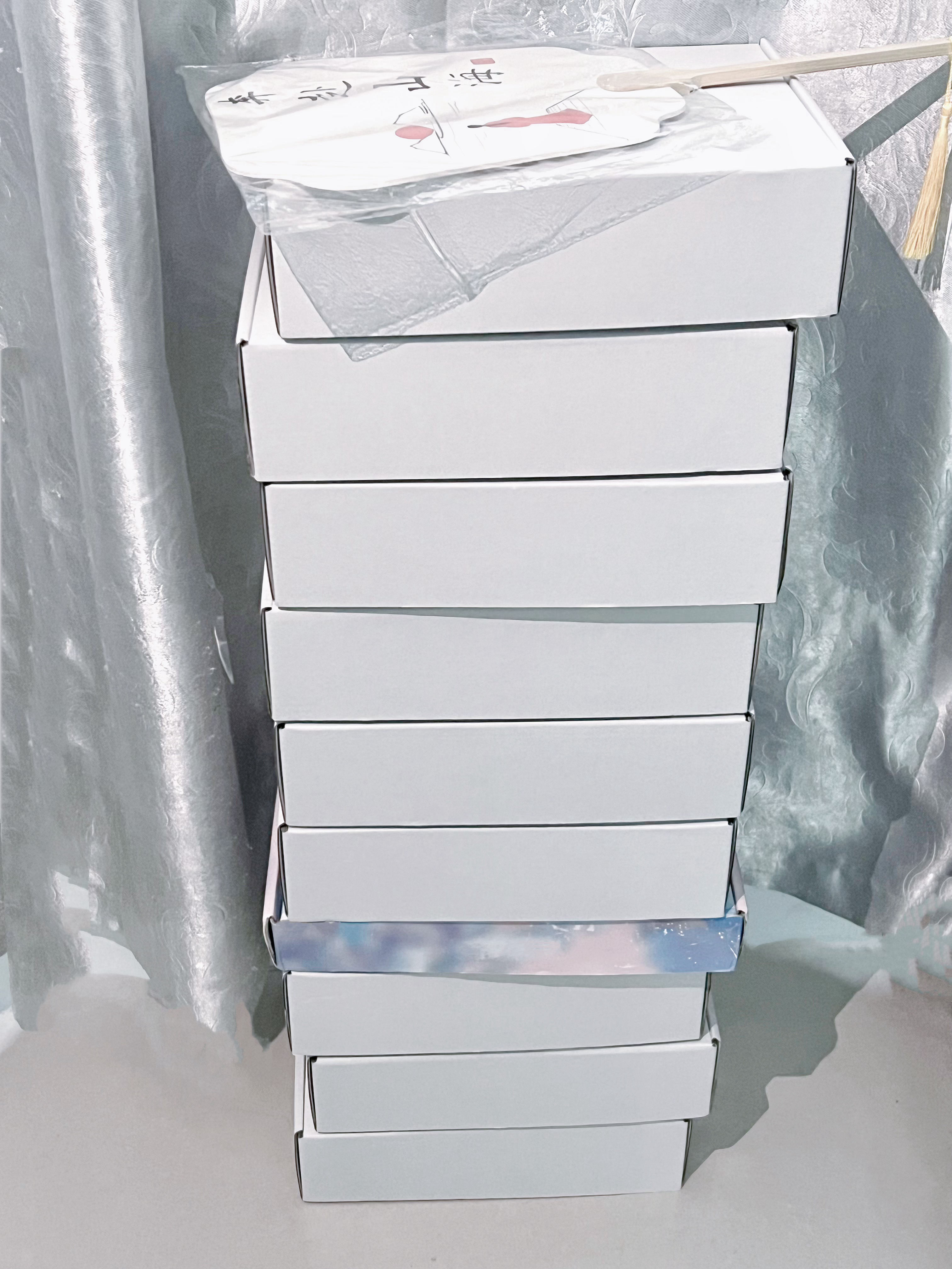 花了一中午的时间包好啦不多但都是我的心意～姐妹们坐等包裹