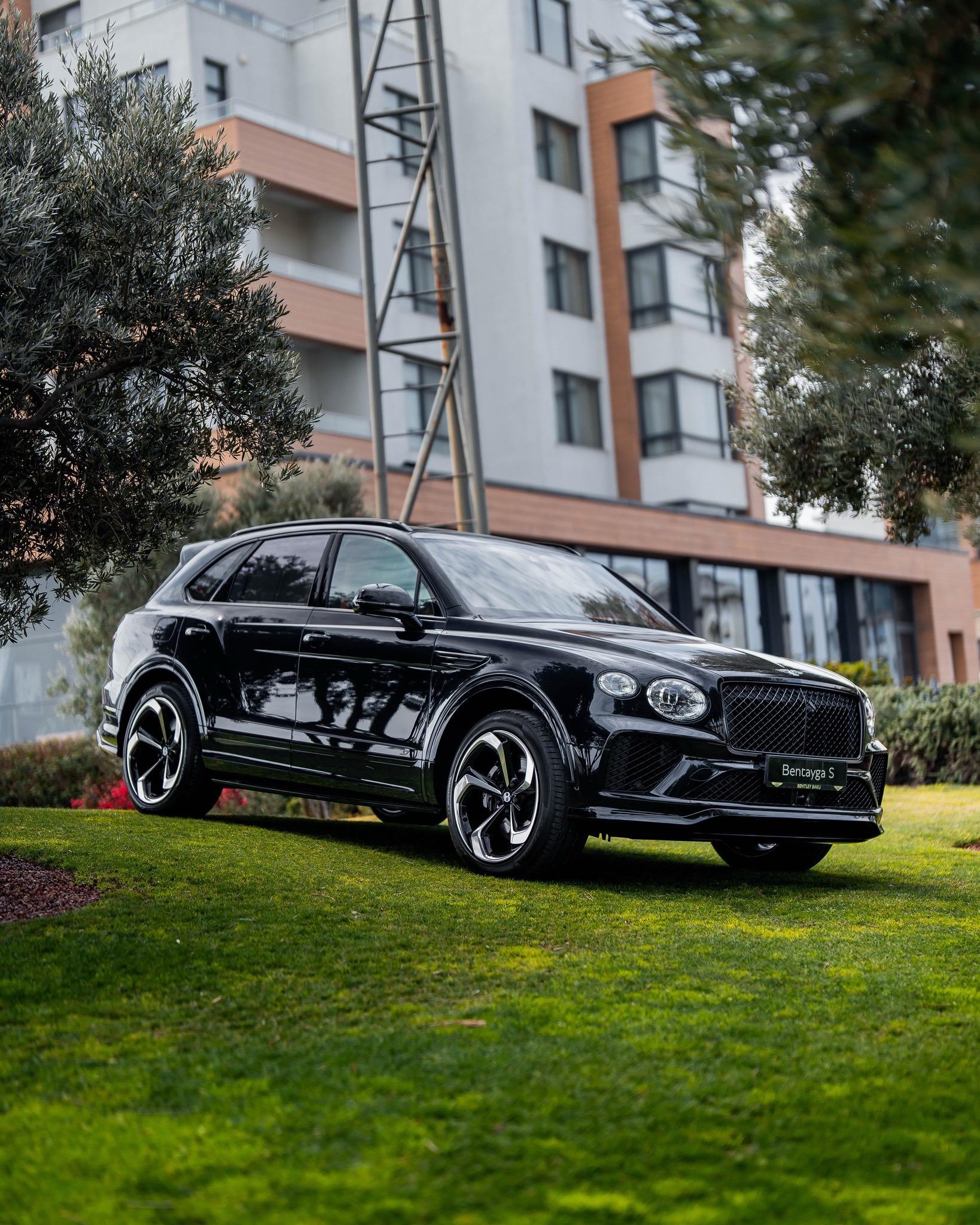 我会一直发宾利添越、直到你拥有。