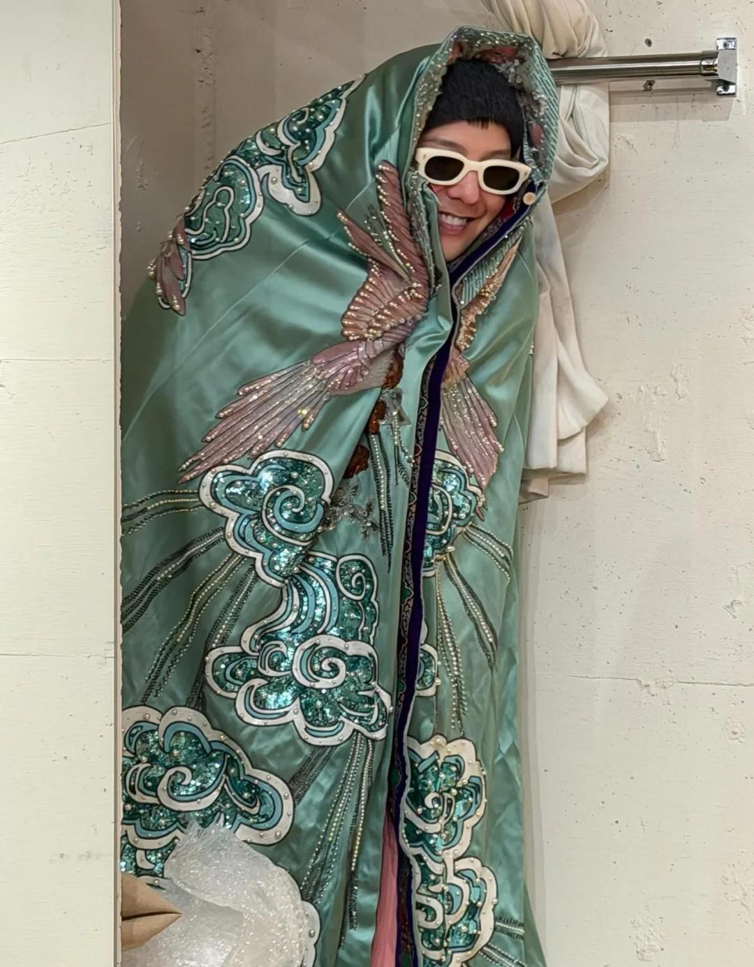 亿万富翁怎么总在逗我笑啊服了
真的好喜欢这个亿万富翁 (的)(钱)😍
啊不是 