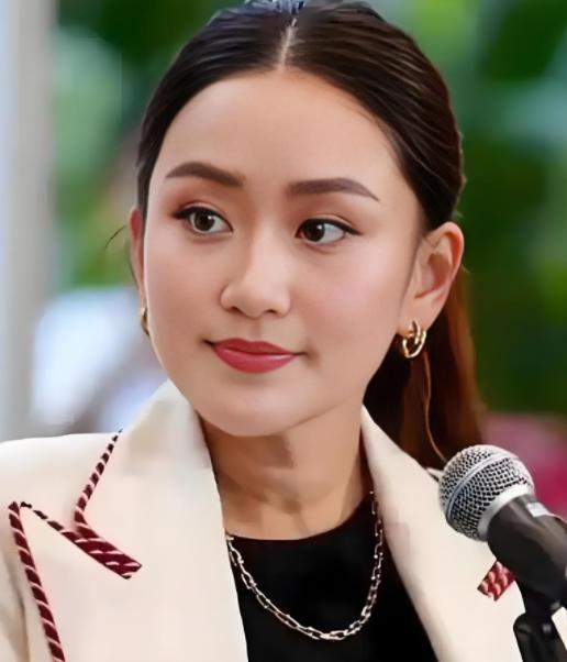 泰国犯难了!   泰国这回可是遇到了个甜蜜又头疼的难题——钱太“值钱”了。

2