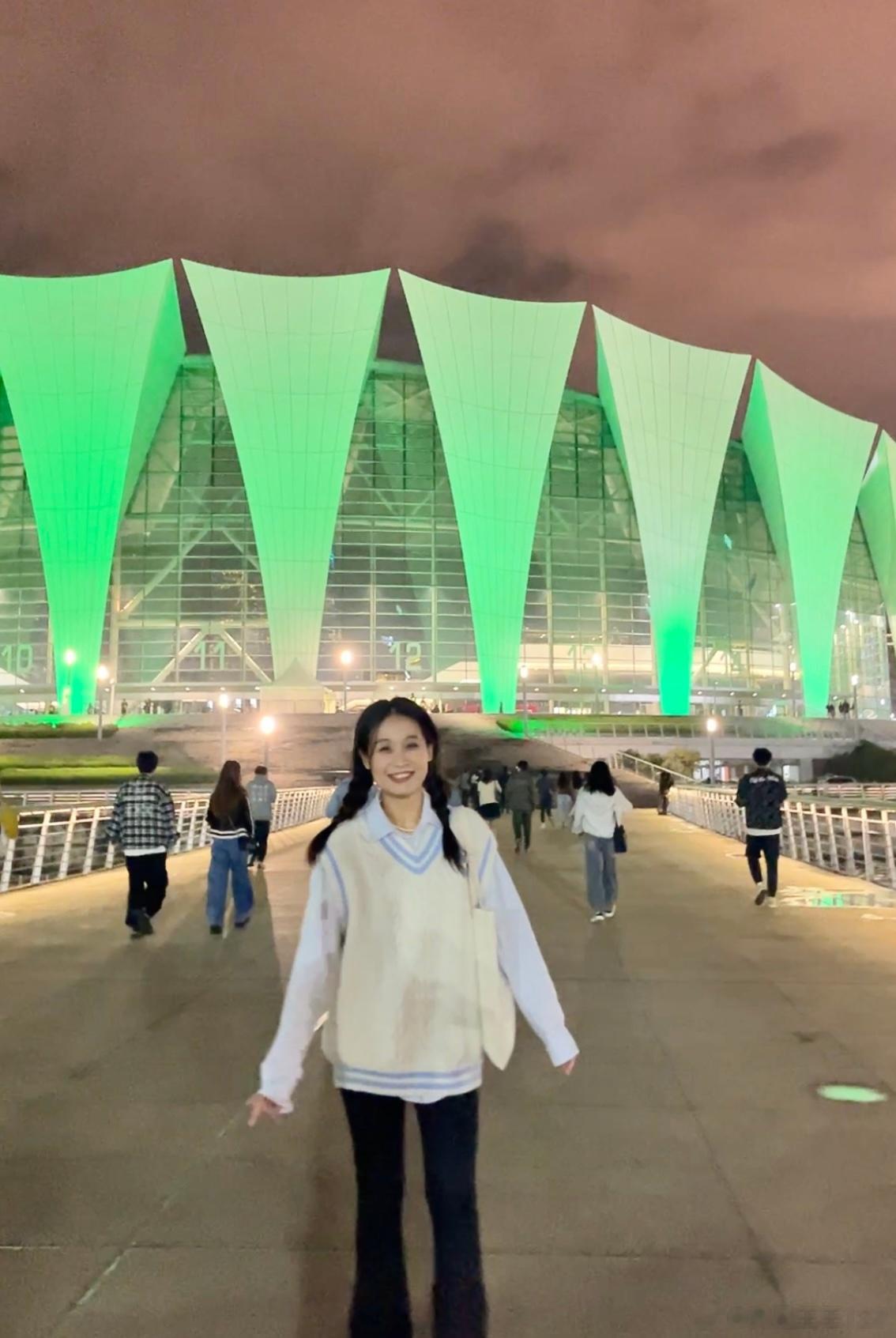 王王读研日记之：😋你怎么知道我听到了断眉现场版的see you againAt