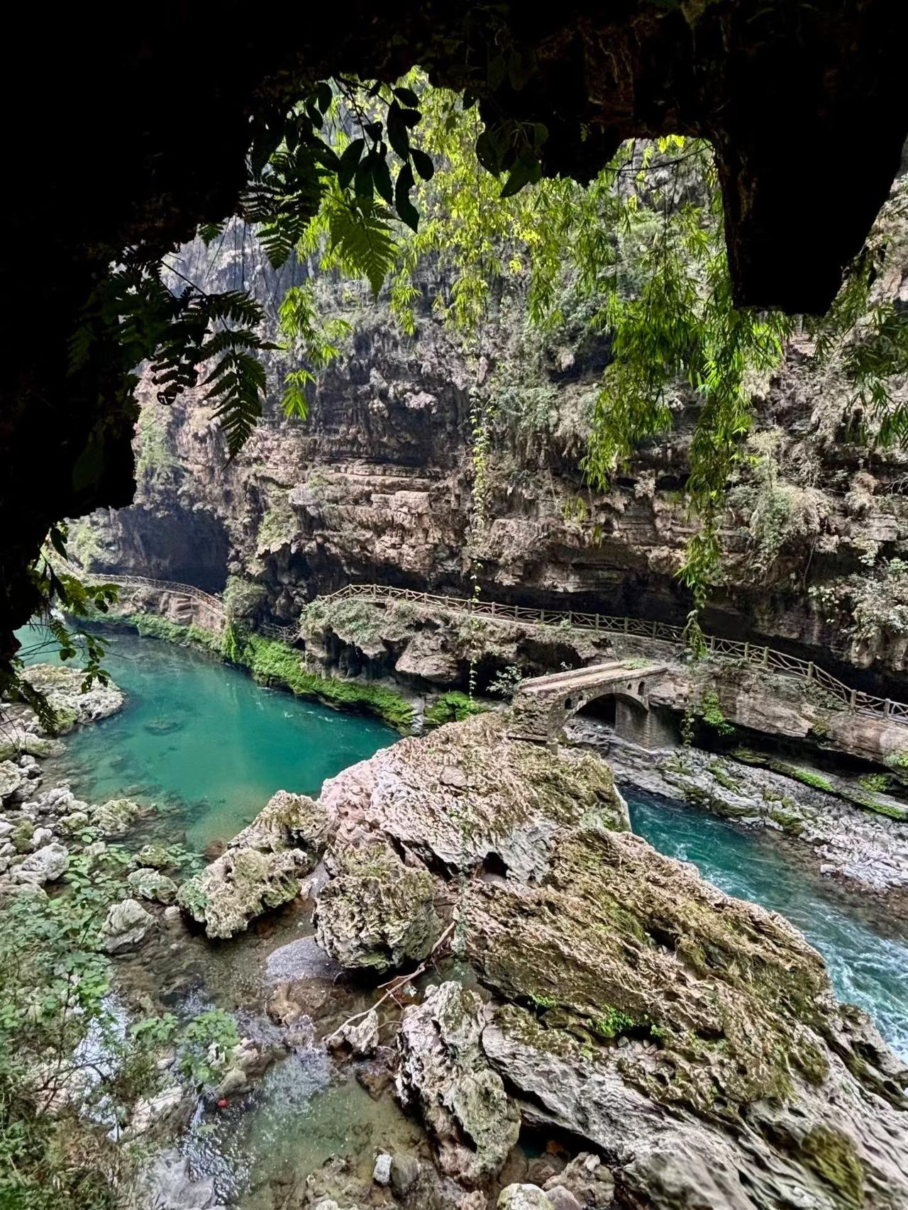 股市是反人性的，很多消息也是刻意营造的，上个星期大力宣传腾讯元宝，阿里千问，百度