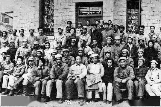 【今天，什么样的作品能够赢得群众真心的欢迎和掌声？】83年前，毛泽东同志在延安文