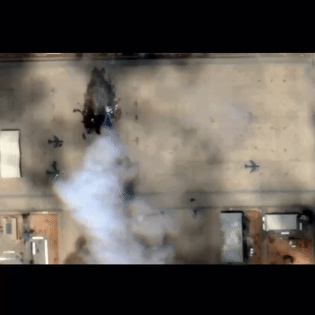 卫星图像显示，昨天上午伊朗使用弹道导弹和无人机打击沙特阿拉伯苏丹王子空军基地，击