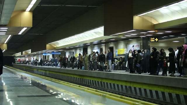 伊朗正在为一场比12 天战争规模更大的战争做准备。伊朗已将德黑兰的 82 个地铁