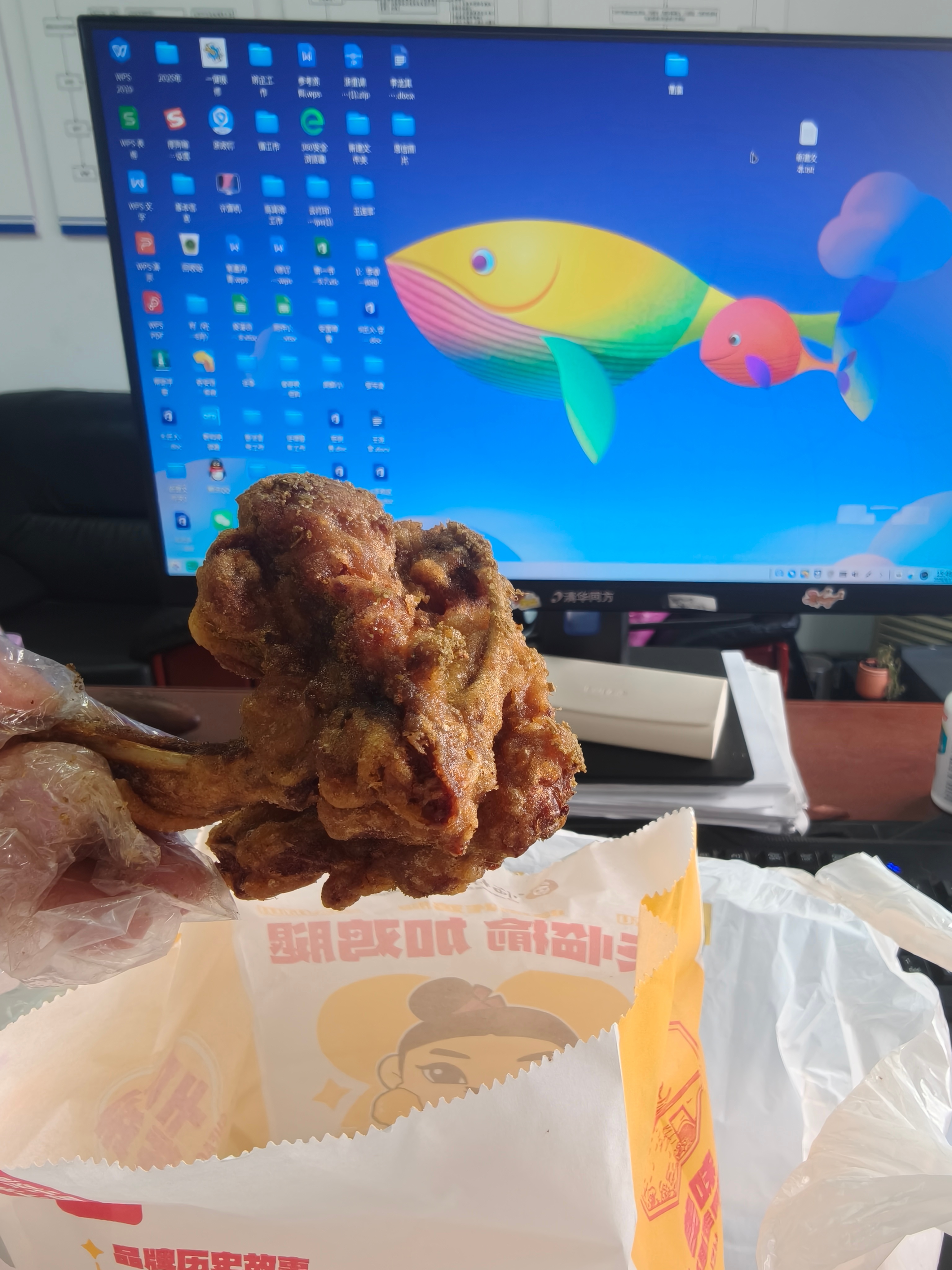 太饿了，再不吃点，低血糖要犯了！ 