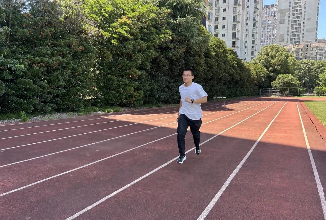 浙江一少年高考678分报考浙大，暑假跟货车司机父亲跑车搬货，只为替父亲多分担一些