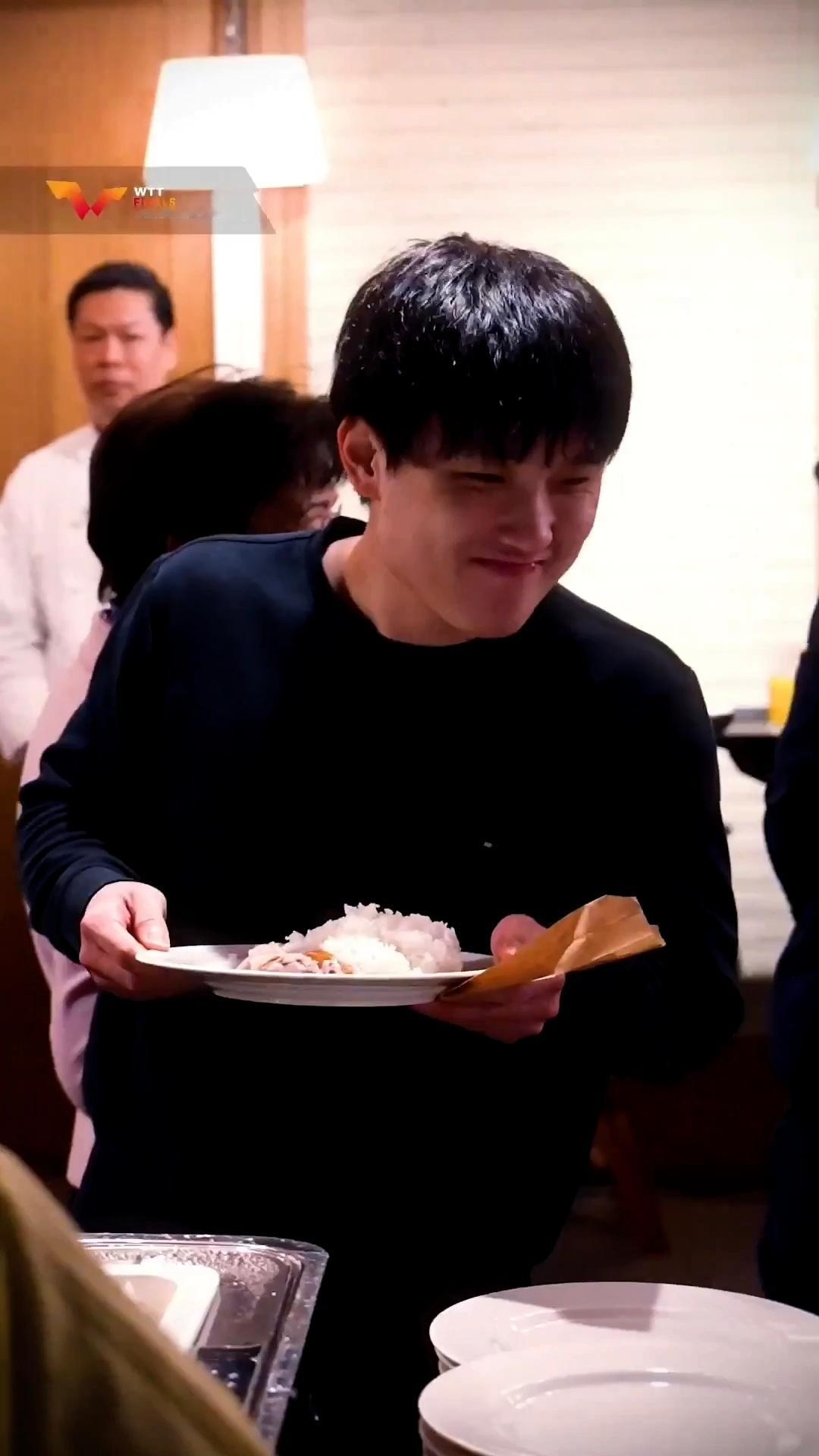 张本智和张本智和wtt香港总决赛2025 欢迎晚宴精彩时刻🎬cr:wtt 