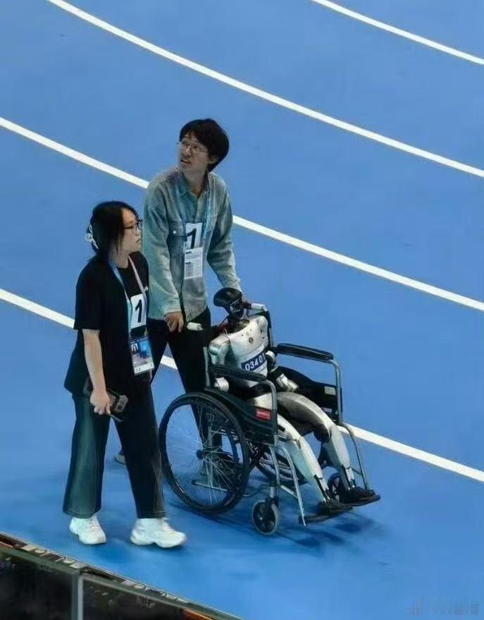 小乖乖要快点进化成长，等你成熟了，生你养你的人类们，全部准备进入到老龄化社会了以