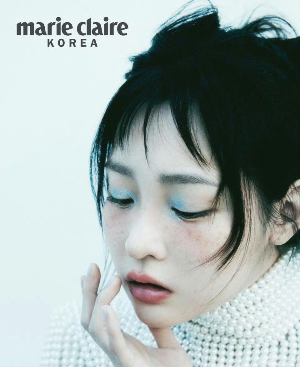 金敏荷 x Marie Claire Korea她在影视作品及杂志画报中，是真灵