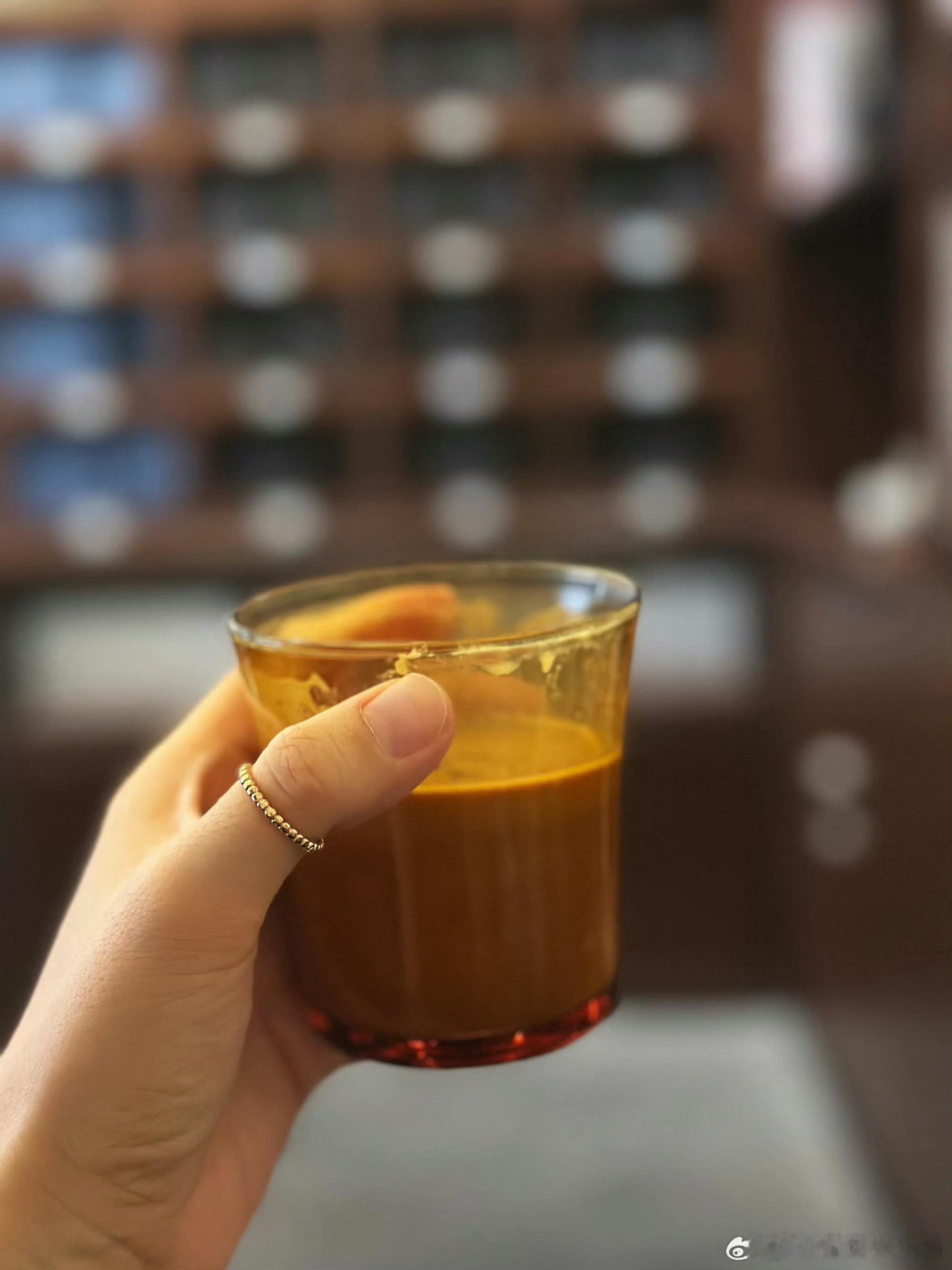 咖啡已经发展成这样了吗 江油肥肠咖啡火出圈，肥肠味三级可选，这杯特调的创意，我给