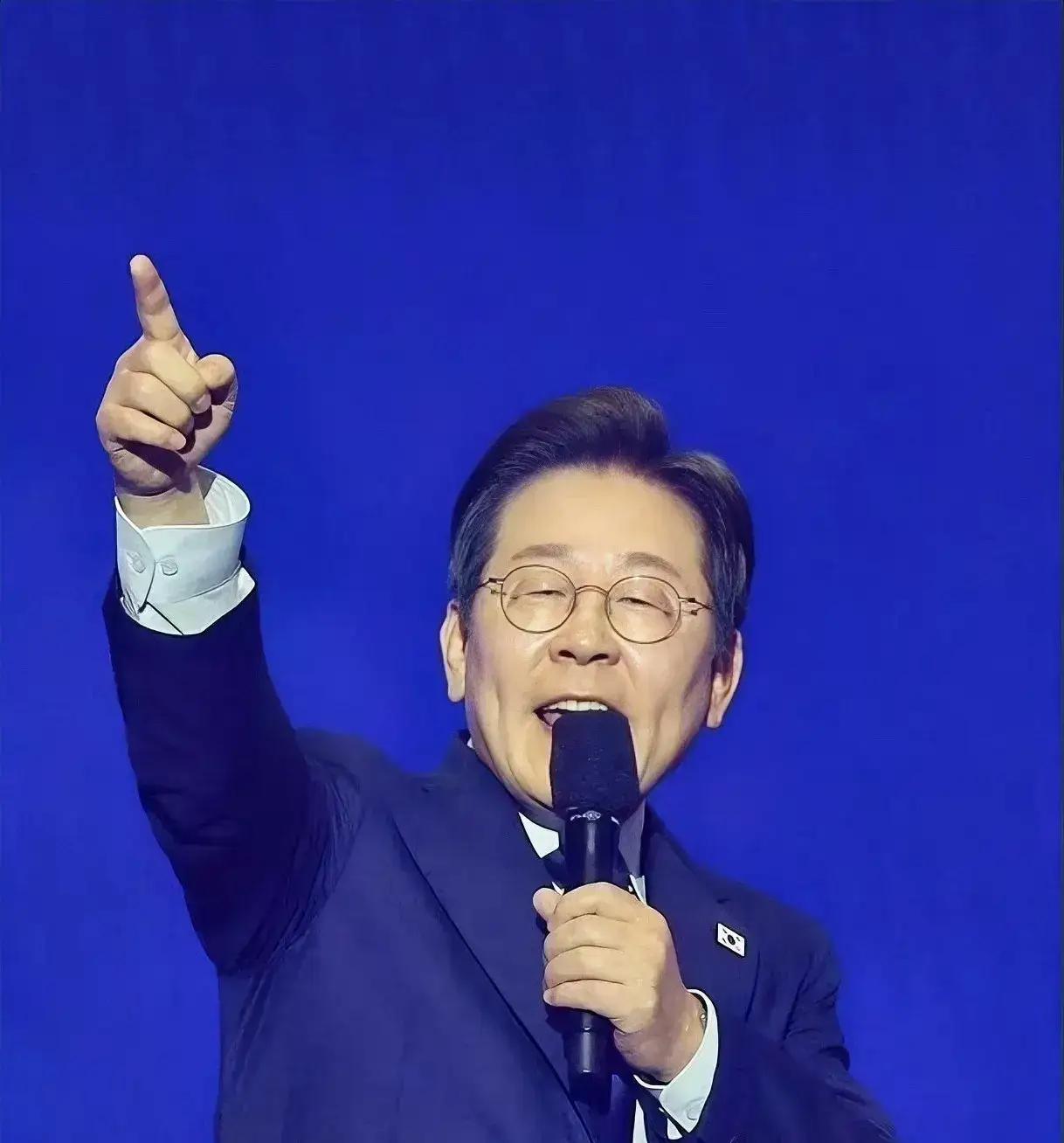 韩国总统李在明看来真不怕青瓦台魔咒？
据韩联社援引韩国总统室28日通报，韩国总统