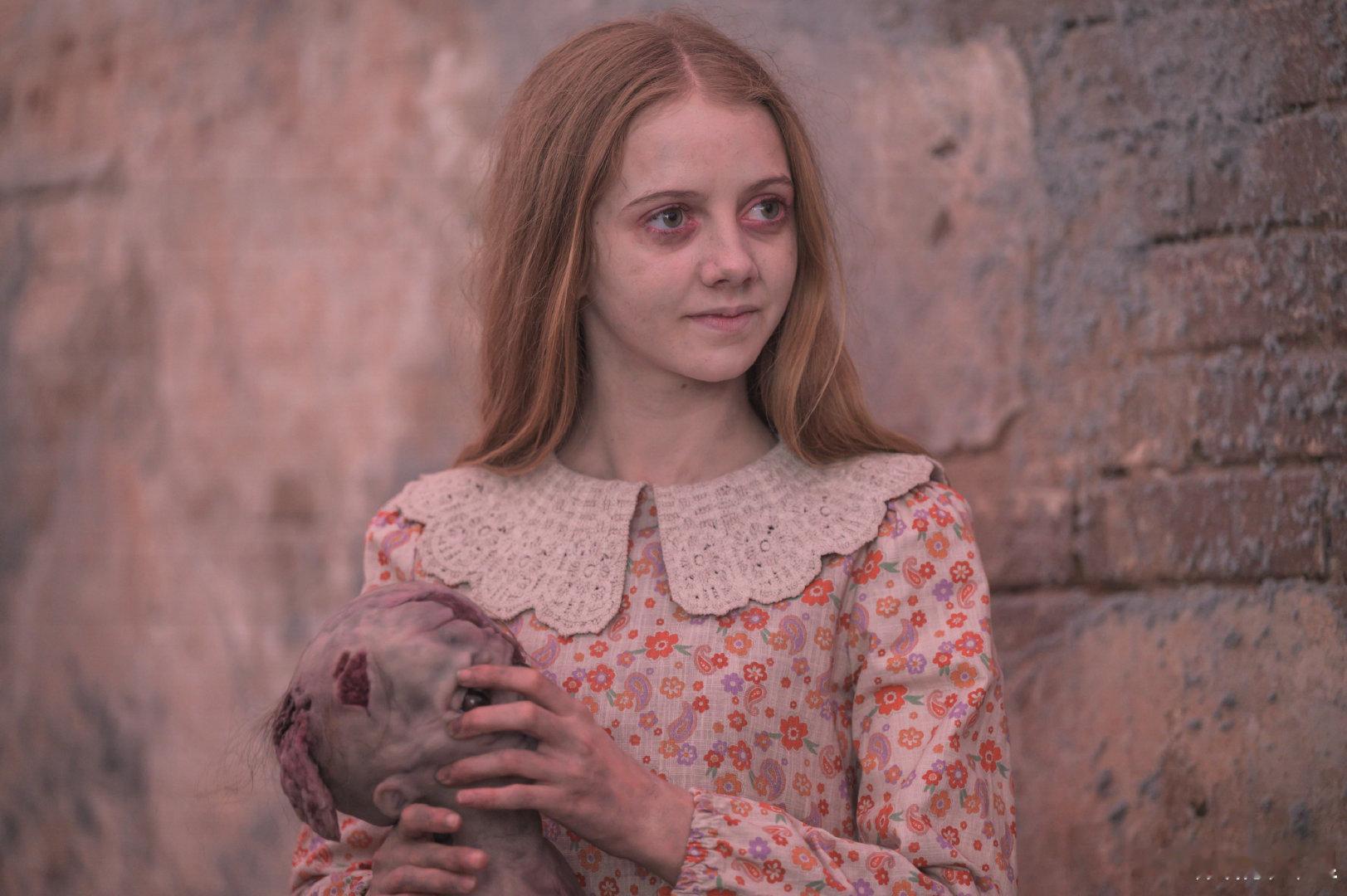 重返寂静岭玛丽抓娃娃 笑晕话题名！玛丽劳拉改编太顶了！从执念到救赎层层递进，破碎