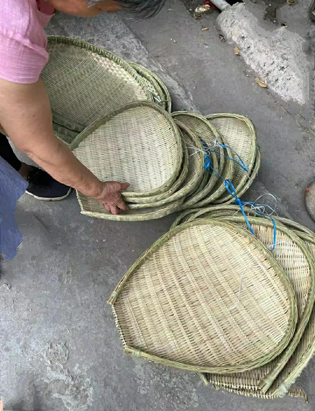发现自己对这种纯手工竹制品有着一种特殊的偏爱，只要看到就想买回家，有没有跟我一样