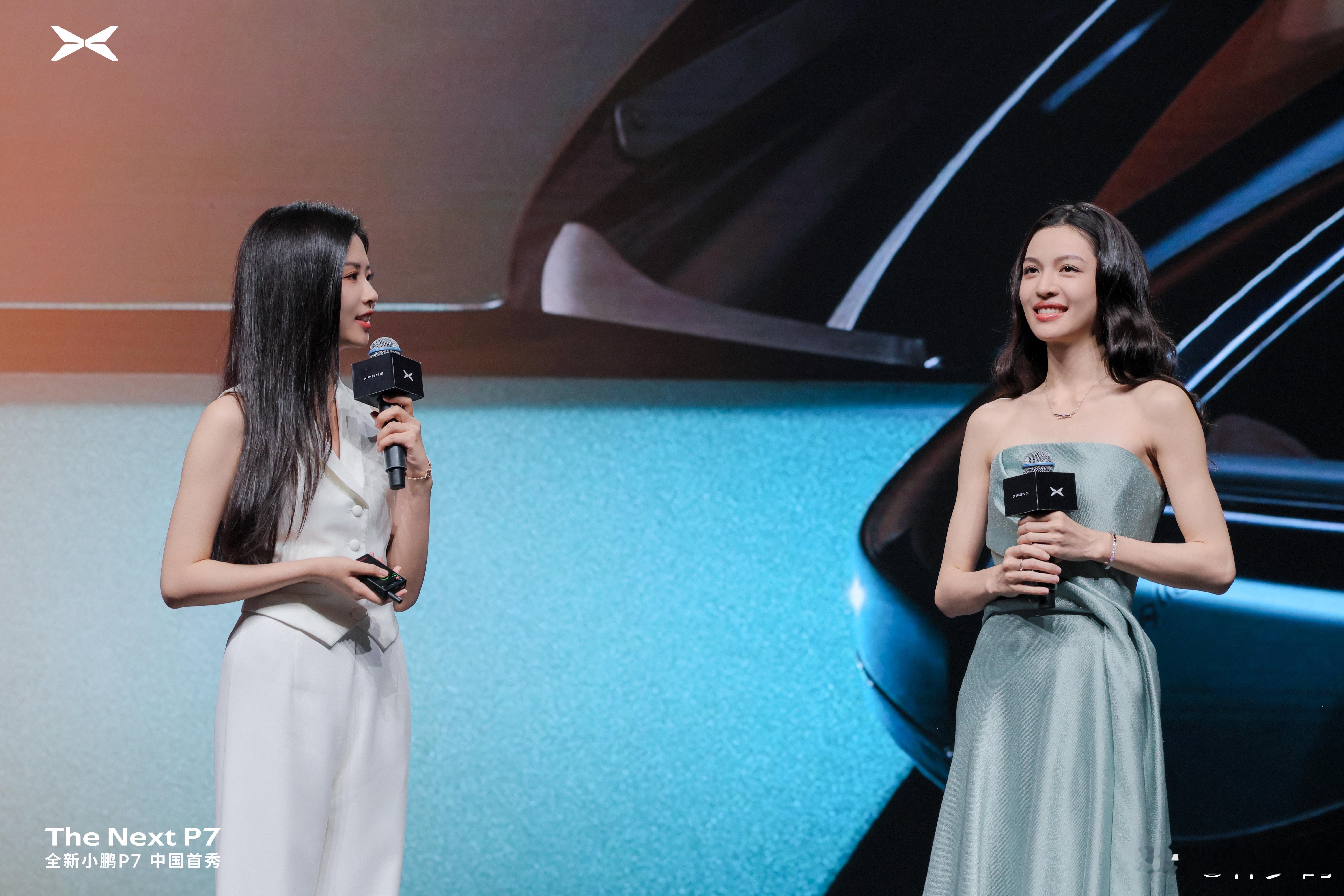 主持The Next P7发布会，和我的云美妆老师钟楚曦见面了，钟姐也太美了！这
