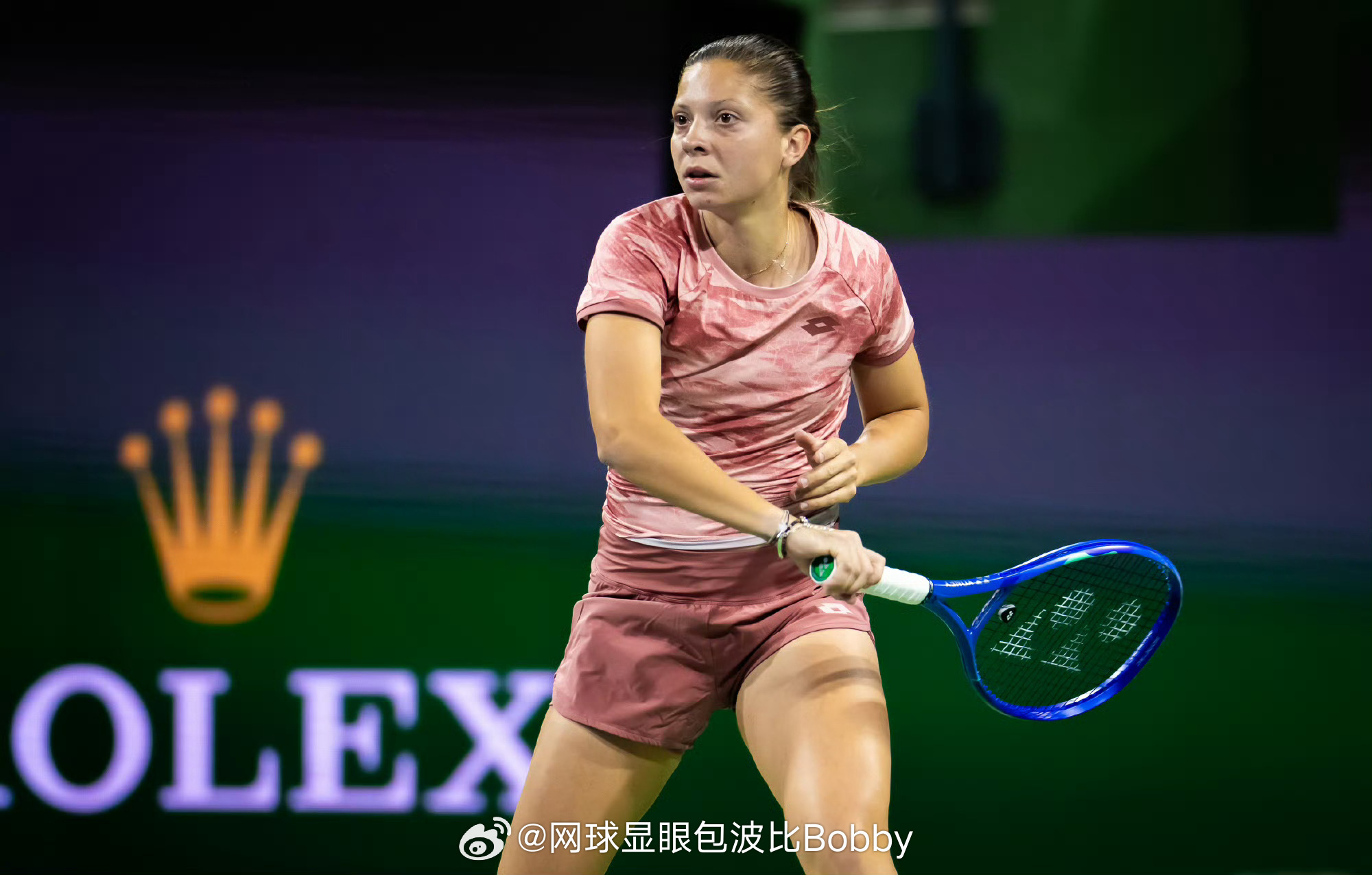 郑钦文首秀对手确定郑钦文将战鲁季奇鲁季奇以3-6 6-4 6-2逆转持外卡参赛的