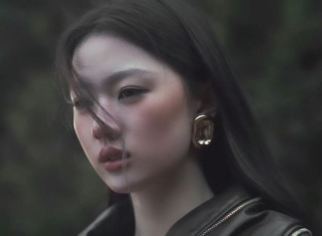 单依纯ELLE80周年收官封 乐坛实力唱将跨界时尚超惊艳！单依纯ELLE收官封造