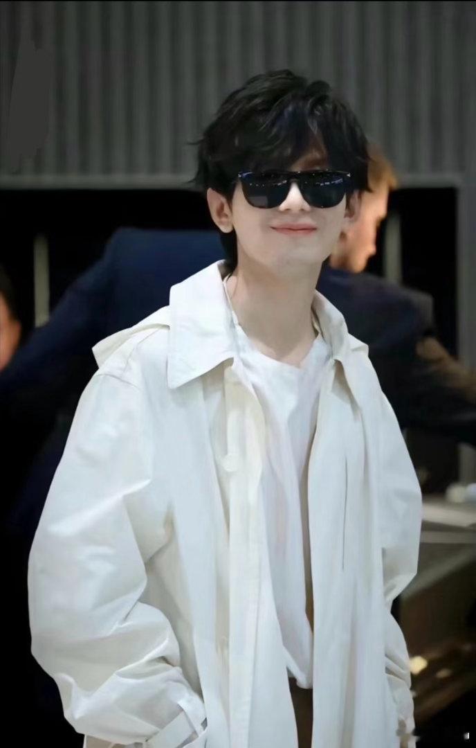 •“早安，不是清晨选择了你，而是你选择了如何醒来。" ​​​