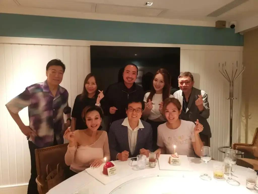 众星提前为叶子楣庆生

     众星为叶子楣庆生的消息引起了广大网友的关注和热