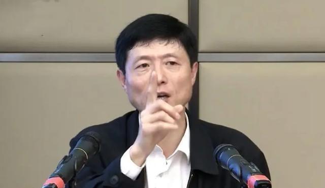 1958年出生的艾跃进曾说过：“让工人下岗，还要人家从头再来，你们为什么不从头再
