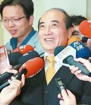 "台湾军队归大陆、外交归大陆"。国民党副主席王金平这个观点"又进了一步"!
​他