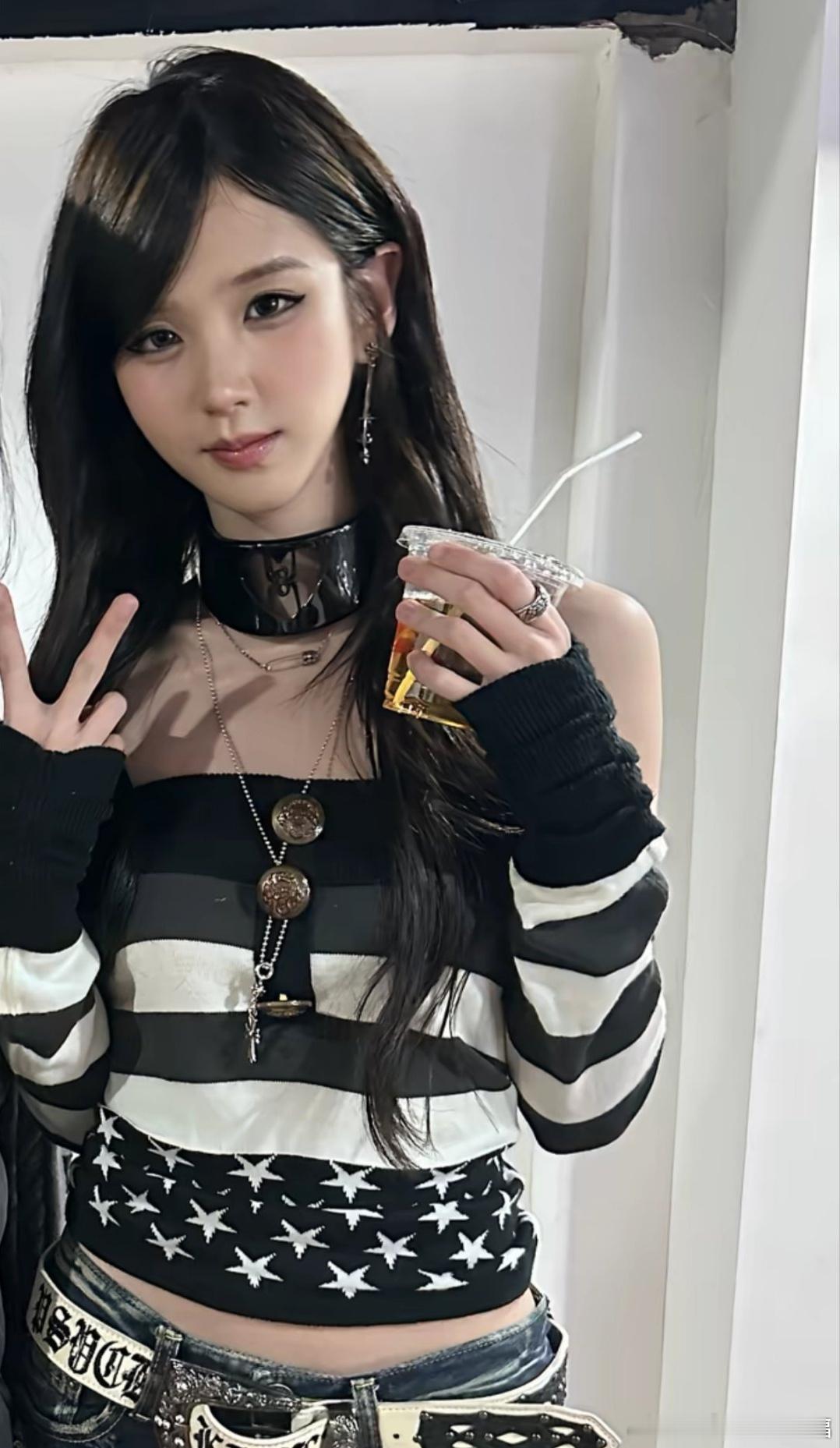 极品贵公子井川里予 备注脑婆说唱歌手极品贵公子直播不慎曝光给井川里予备注“脑婆”