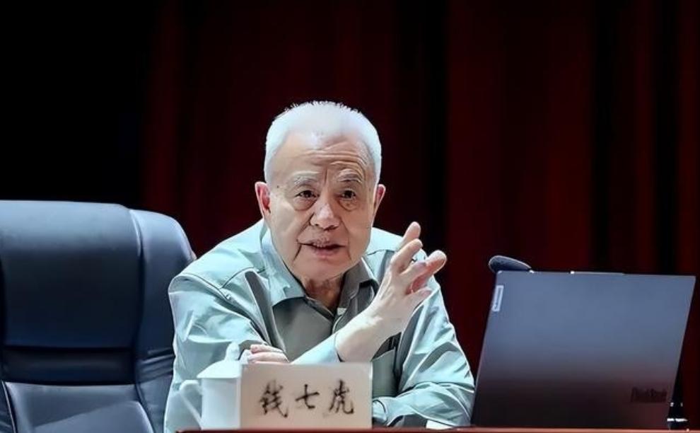 国外军事专家说，若美俄打起来，全球会有50亿人死亡。
但如果美国和中国爆发核战情