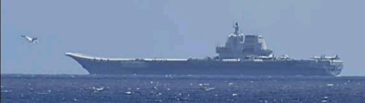 突发！日本海上自卫队跟拍中国海军山东号航母战斗群航行西太平洋。7月9日，日本方面