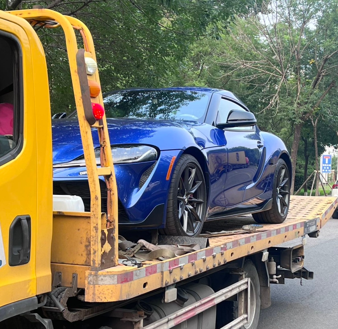 大号“BRZ”安排交付最终用户和我联系了几天，但是不敢给我们交钱后续用户找了他们