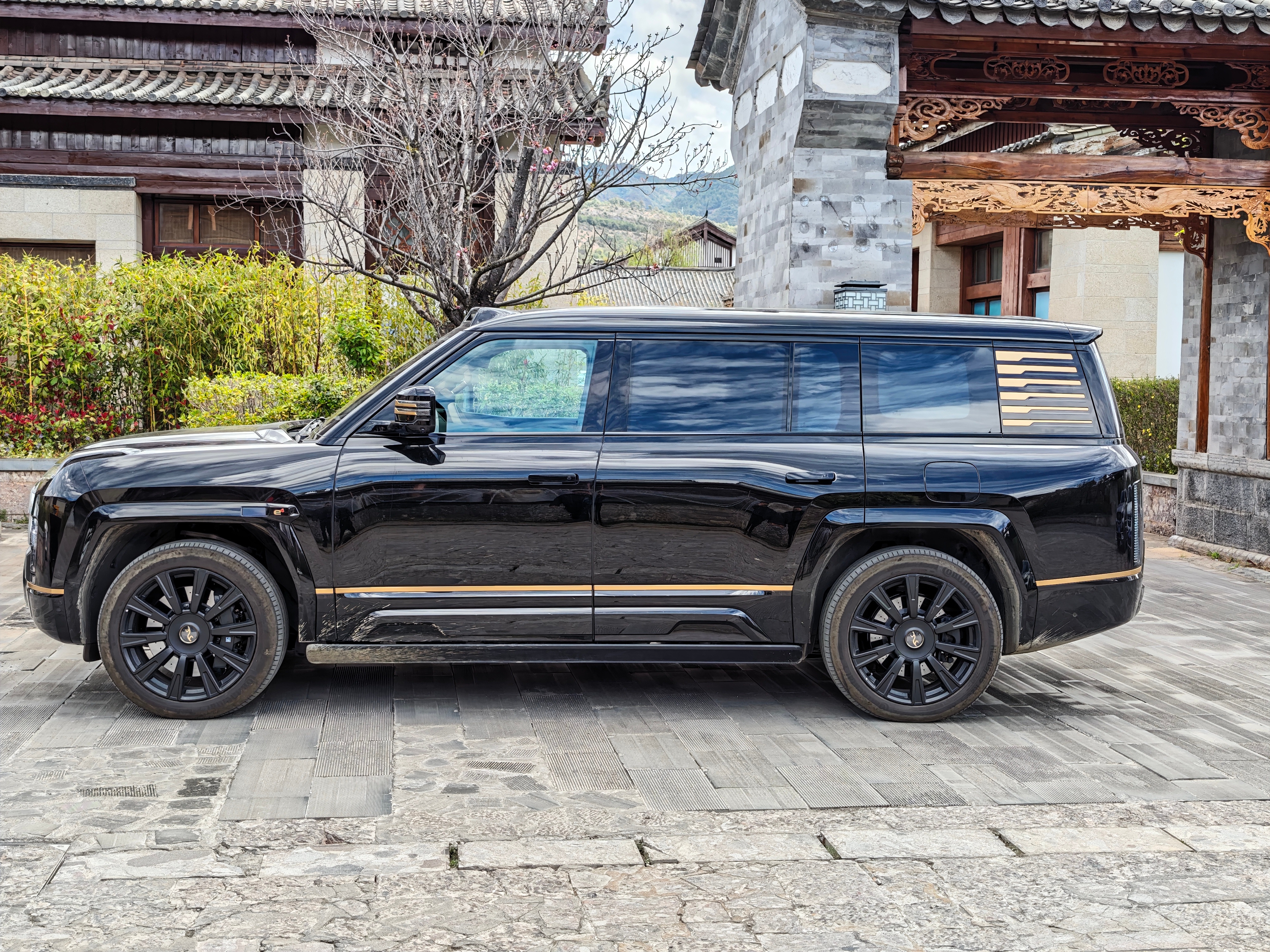 试试仰望的无忧送达服务，免费把我的车从丽江拖到阆中古城，1200公里