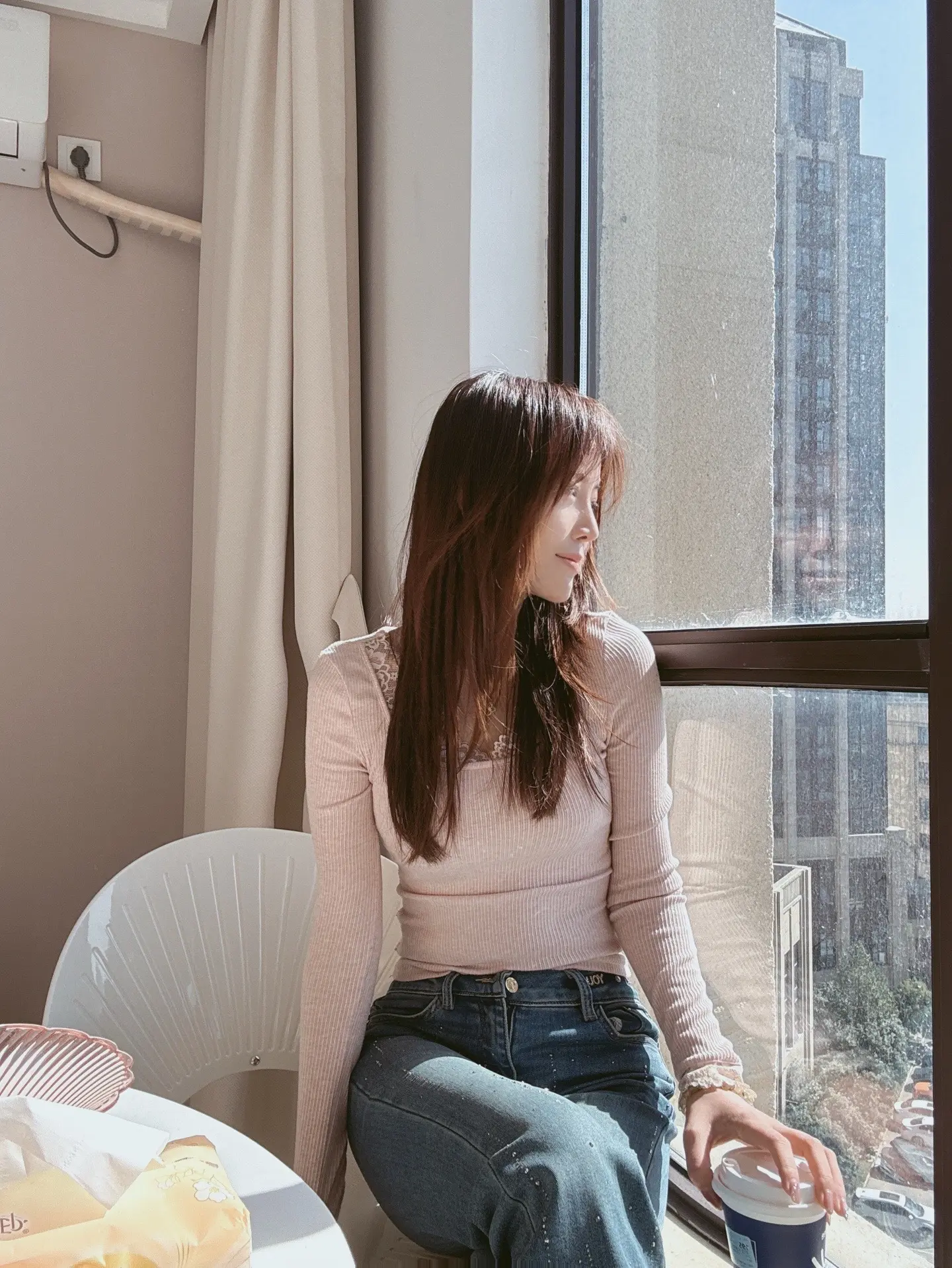 做美女太累。做个女屌丝挺好。哈哈。换个老歌玩玩，老歌很适合我。