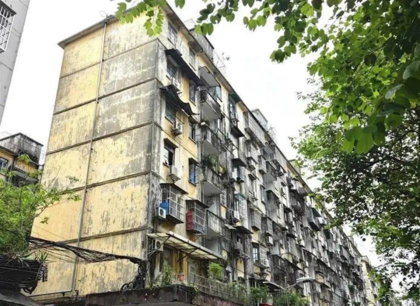 “一房毁三代，买高层住宅的人，如今都后悔哭了？”这话听着吓人，但也戳中了不少人的