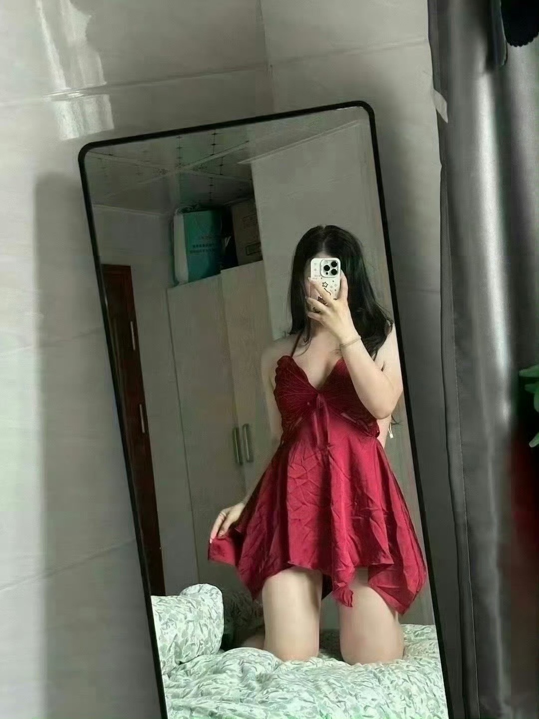 她不属于你的每一刻 都很迷人      