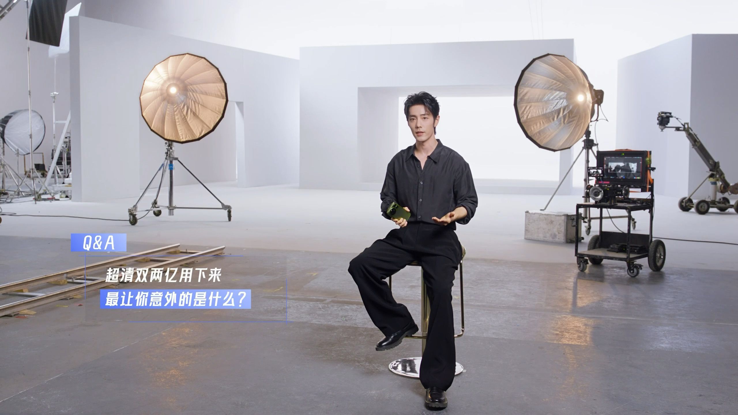 肖战教科书级别的代言人肖战一出手重点就来了刚刷完肖战的荣耀问答视频，真的有被他的