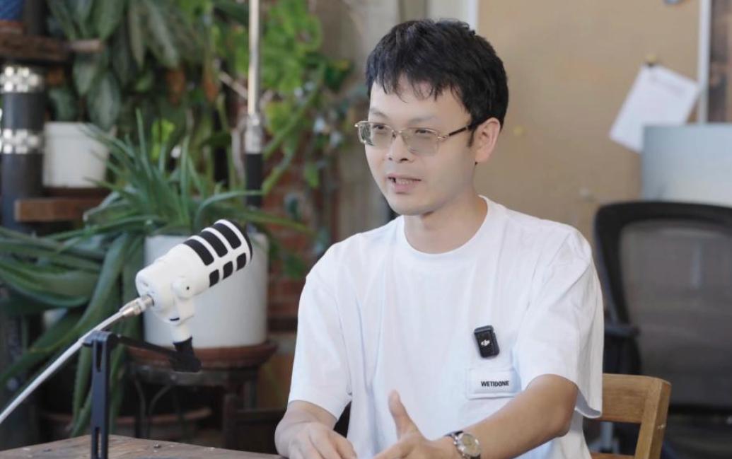 宁可丢掉工作，也要抗议“将中国列为敌对国家！”
 
就在前不久，从咱们清华大学走