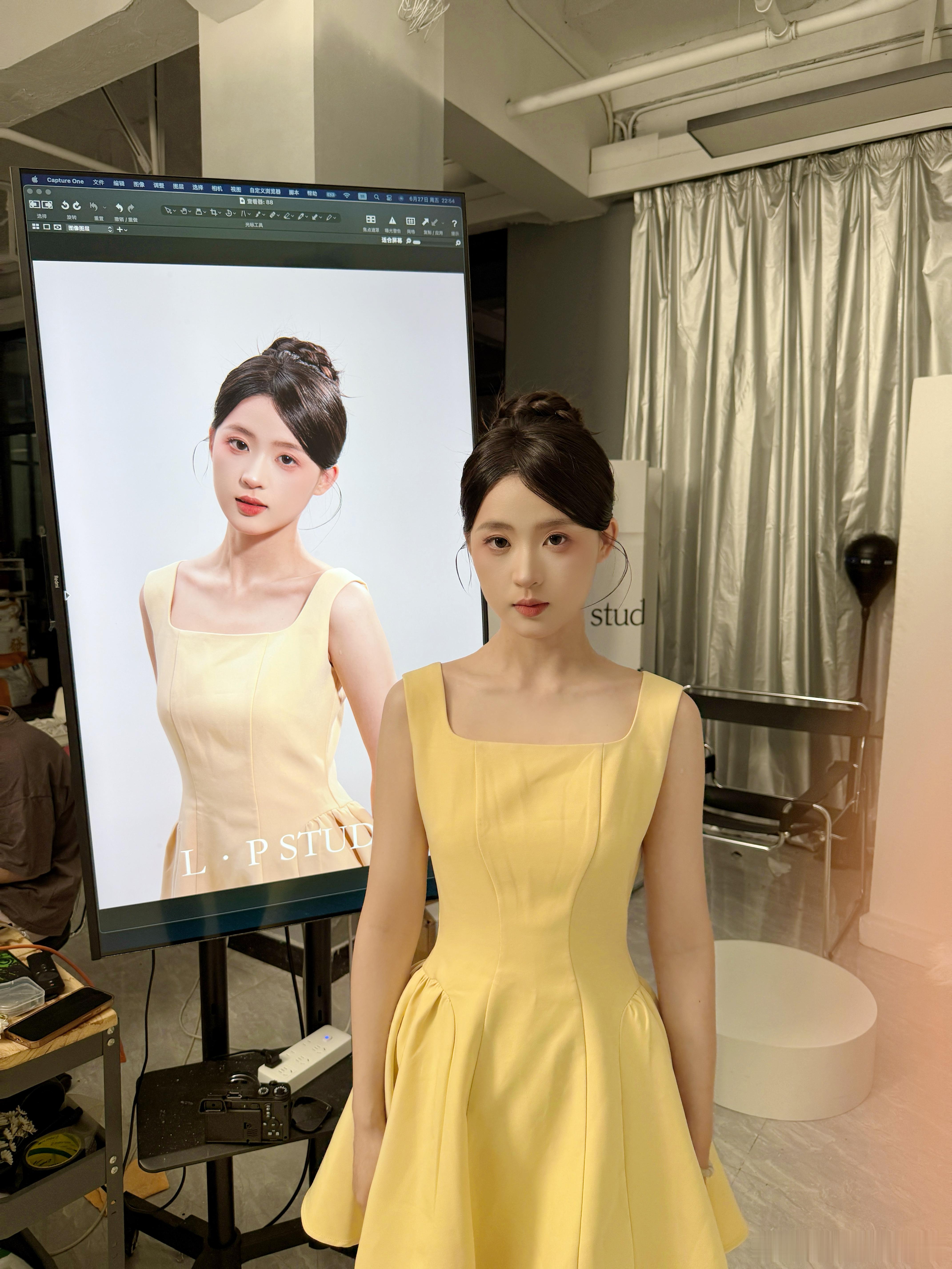 与自己合照啦📸新人演员张叶丹新人演员短剧演员  ​​​