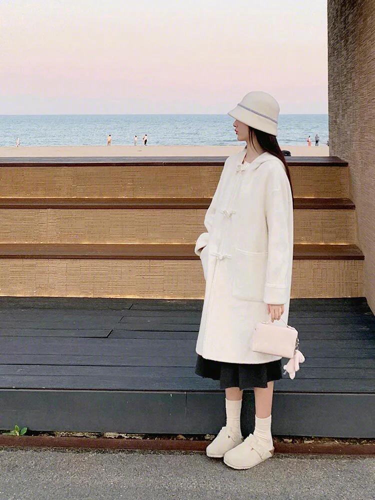 白衣白鞋白帽#碧海蓝天共相伴老#海边的姑娘真美# 旅行穿搭