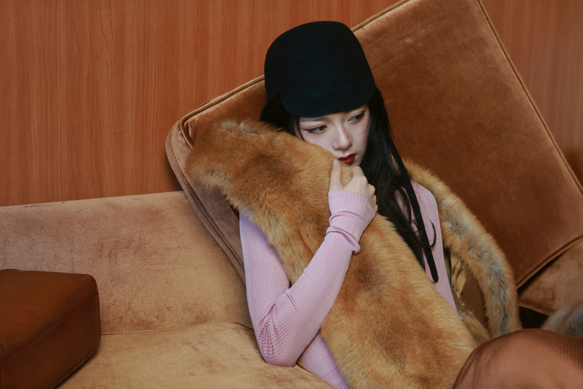 赵今麦解锁首个海外主流女刊 看赵今麦马来西亚版《L'OFFICIEL》封面，才明
