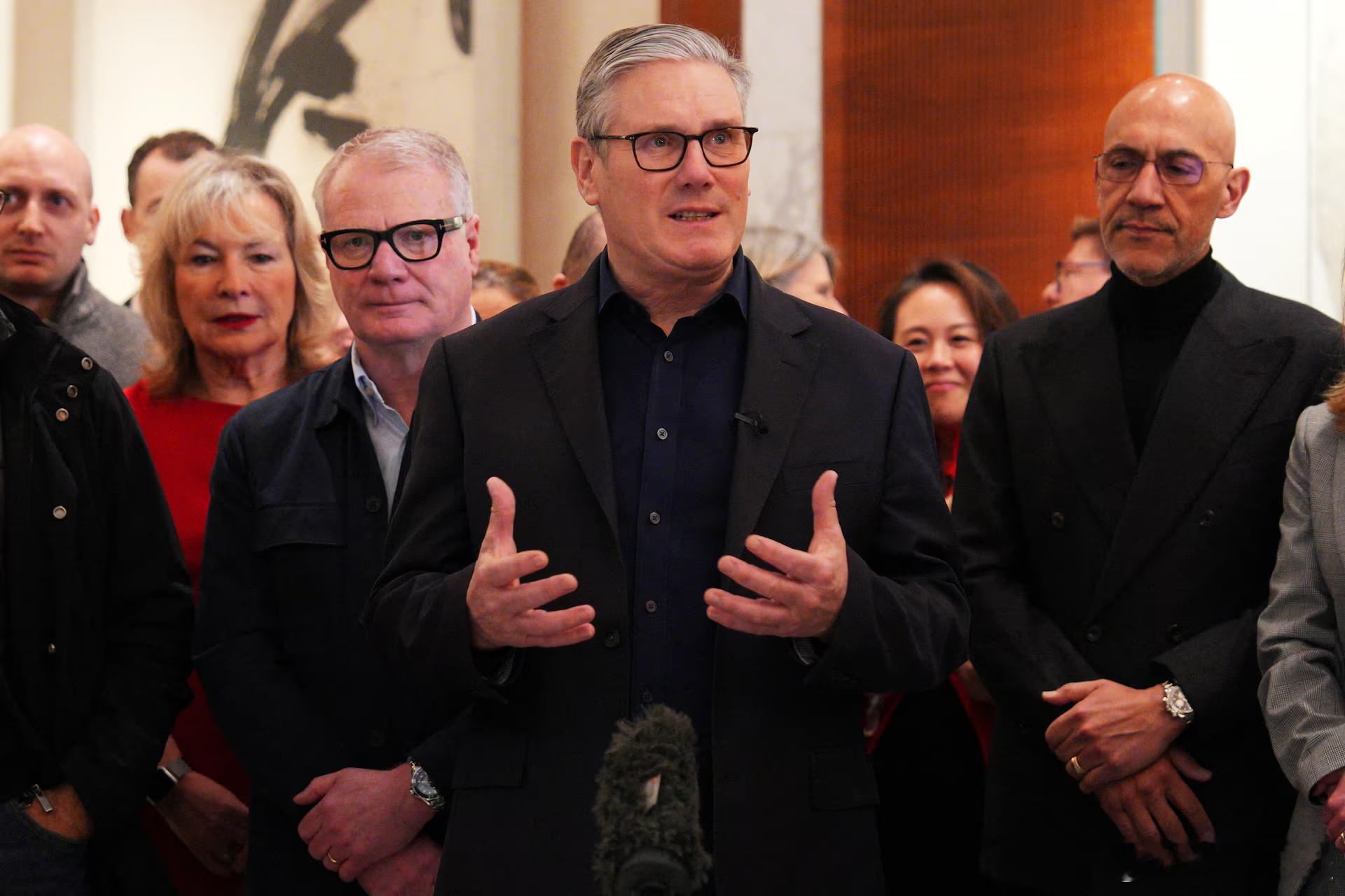 英国首相斯塔默访华 （路透社）——英国首相基尔·斯塔默周四告诉中国，他希望与北京