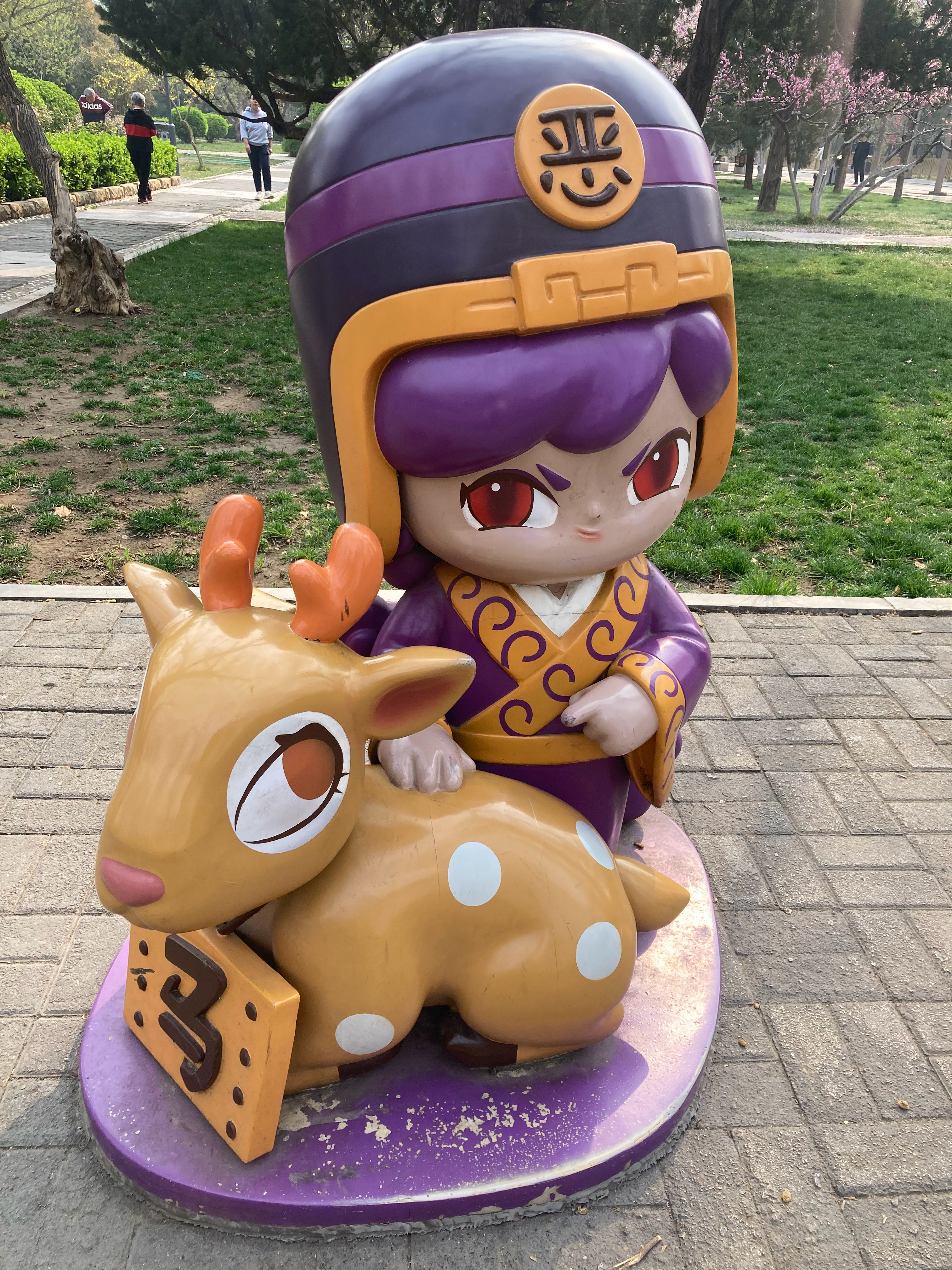 邯郸作为早期历史名城，城区基本没有地表文物，旅游资源其实挺匮乏的，当地绞尽脑汁想