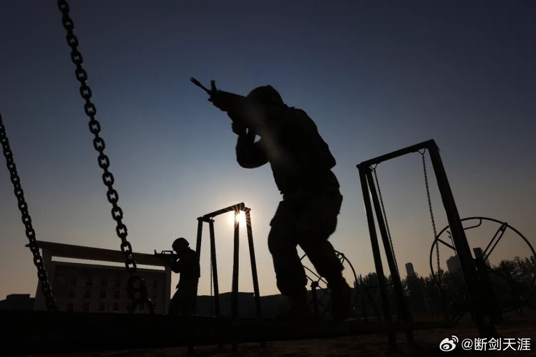 东风快递正青春火箭军火箭军 《军歌声声》当兵不习武 不算尽义务武艺练不精 不算合